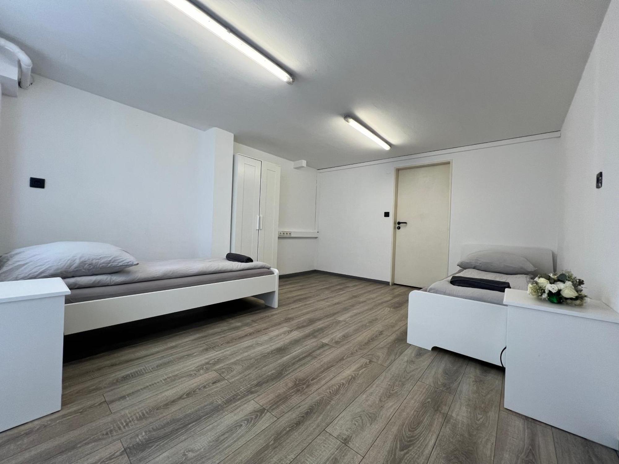 Mieterlux Frankfurt Heusenstamm 46 Hotel Exterior photo